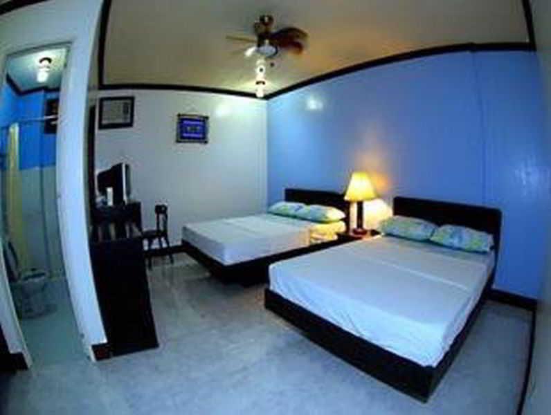 Nikkos Place Travellers Inn Manoc-Manoc Exterior photo